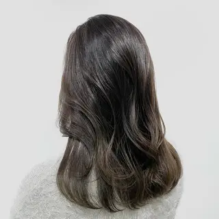セミロング カラー ヘアアレンジ キヨミ 韓国レイヤーカットのヘアスタイル