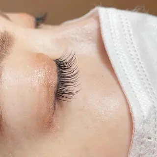 マツエク・マツパ 西村 未羽/ﾏﾂｴｸ /網紅/ﾊﾟﾘのマツエク・マツパデザイン