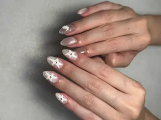 ネイル 🐈‍⬛ Minamiのネイルデザイン