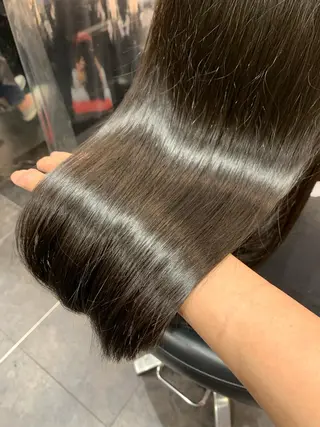 ミディアム 艶髪/白髪ぼかし ヘッドスパ/大野結菜のヘアスタイル