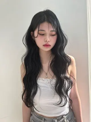 ロング パーマ ⭐︎ミディアム 深井朱莉⭐︎のヘアスタイル