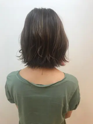 ショート カラー 湯浅 了一のヘアスタイル