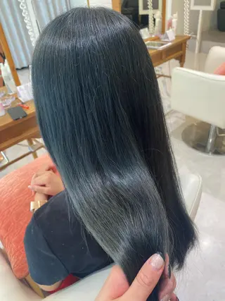 ロング カラー 梛木 唯のヘアスタイル