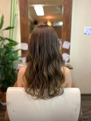 ロング カラー ヘアアレンジ メンズ 加藤 瑠美のヘアスタイル