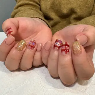 ネイル RIEKO🍒 ワンホン♡推しネイルのネイルデザイン