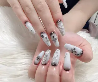 ネイル MARHCHU NAILのネイルデザイン