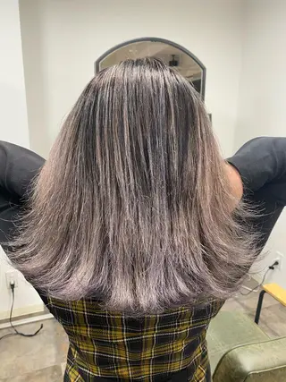 ミディアム ハイトーンボブ Mizuki.のヘアスタイル