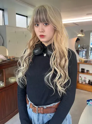 ロング カラー 小林 美咲のヘアスタイル