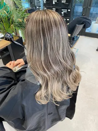 ロング 🦋MAHO🦋 デザインカラーのヘアスタイル