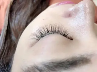 マツエク・マツパ AKAMEE omotesando所属・Toyoshima Sakikoのマツエク・マツパデザイン