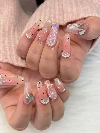 ネイル Luxe Nailのネイルデザイン