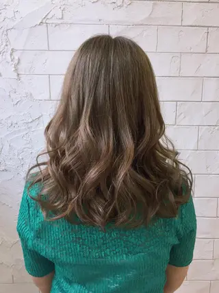 セミロング カラー archange 大井川のヘアスタイル
