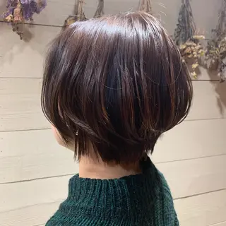 ショート カラー クワハラ イオリのヘアスタイル