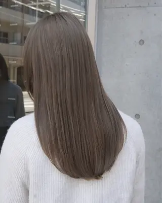 カラー navile 銀座 角田 龍太のヘアスタイル