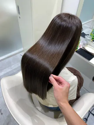 ロング 山岡 翔冴のヘアスタイル
