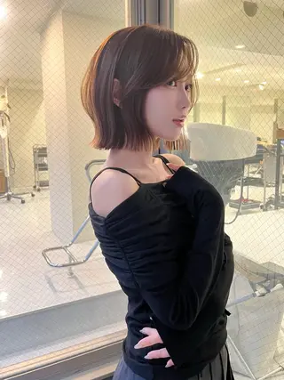 ショート カラー 小顔ボブ jilblanカホのヘアスタイル