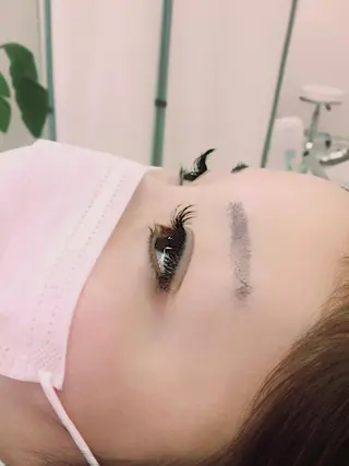 マツエク・マツパ N33大阪(エヌサース)所属・江草 茉珠紀のマツエク・マツパデザイン