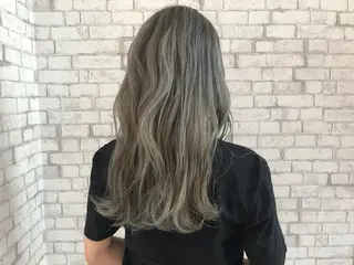 セミロング 髪質改善カラー 清利あやなのヘアスタイル