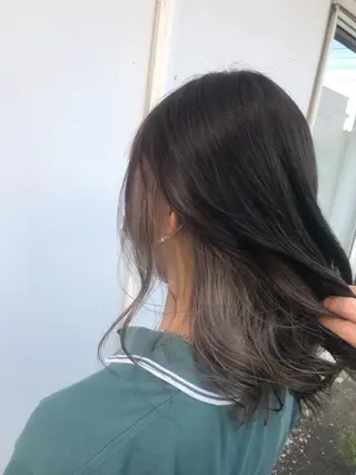 セミロング 下條 真のヘアスタイル