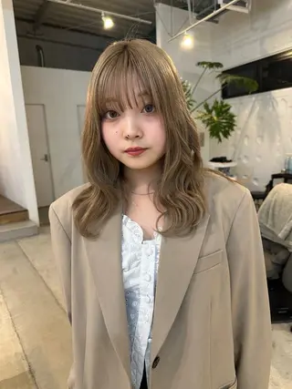 ミディアム 若井 媛愛のヘアスタイル