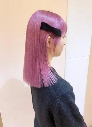 ミディアム 【女性限定】河西 彩香/ブリーチカラーのヘアスタイル