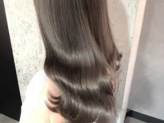 セミロング 🫧縮毛矯正/ウルフ /レイヤー/白倉のヘアスタイル