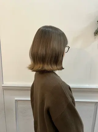 ショート カラー やまき さきね/ボブのヘアスタイル