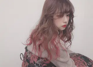 ロング カラー 川元 汐音のヘアスタイル