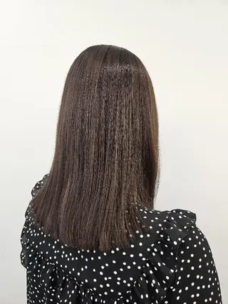 ロング あいだ 透明感カラー🐼のヘアスタイル