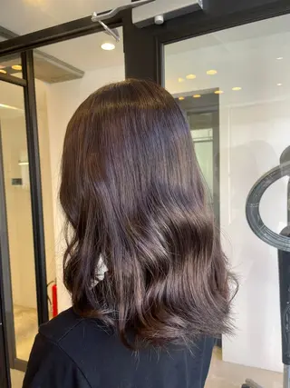 セミロング カラー 頼金 愛海のヘアスタイル