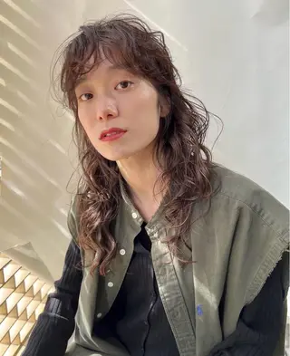 ロング 政木 彩香のヘアスタイル