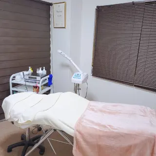 レチノール/ニキビ/ 毛穴ケア 浅川のエステ・リラクイメージ