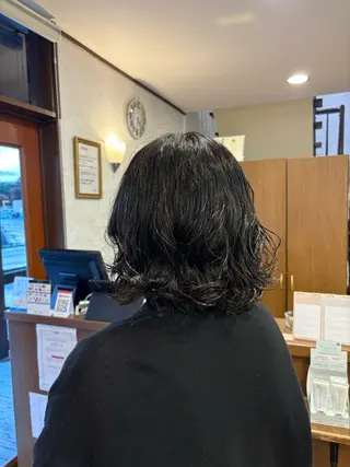 ミディアム パーマ ゆい/メンズカット /レイヤーカットのヘアスタイル