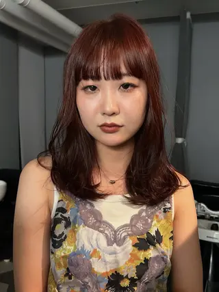 ミディアム カラー sand大阪梅田所属・くろかわ まいのヘアスタイル