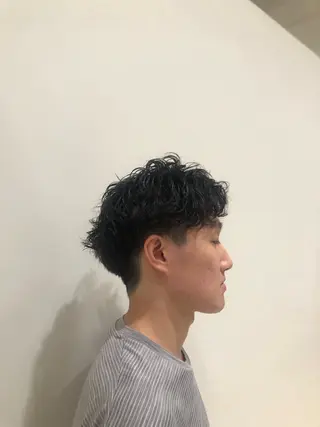 パーマ 三浦 航平のヘアスタイル