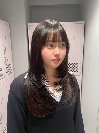 ロング 菜々🫧新宿 透明感ケアブリーチのヘアスタイル