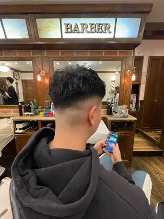 ショート メンズ 大崎 俊輔のヘアスタイル