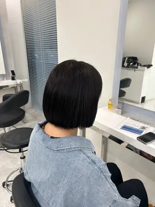 ショート カラー 海外風ブリーチなし 🫒Rion🫒🩶のヘアスタイル
