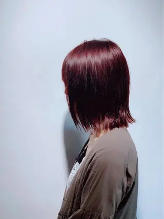 ミディアム カラー ヤノ ナオミのヘアスタイル