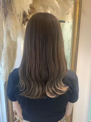 セミロング カラー 透明感カラー/韓国 ヘア🩶yuri🩵のヘアスタイル