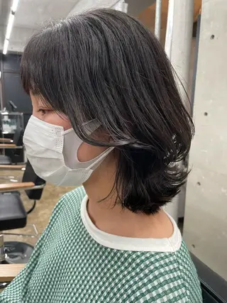 ミディアム ボブ/透明感カラー EMIRIのヘアスタイル