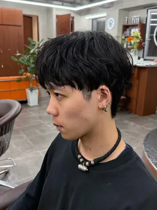 ショート パーマ メンズ 豊崎 佑輔のヘアスタイル