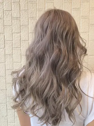 ミディアム カラー 嶋村夏実🌼レイヤー 🌸白髪ぼかしのヘアスタイル