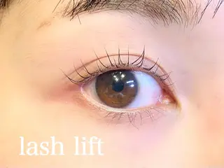 マツエク・マツパ アイブロウ FIORE hair design所属・山根 奈緒のマツエク・マツパデザイン