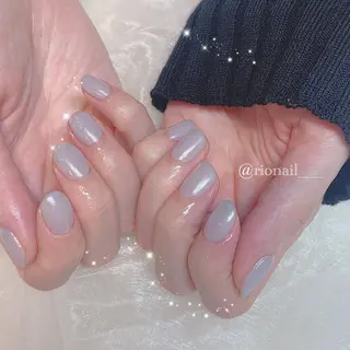 ネイル 𝘙𝘪𝘰𝘯𝘢 ...🕯🤍のネイルデザイン