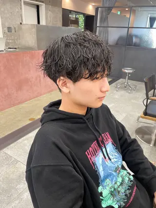 パーマ メンズ フェザーパーマ/ 山口大輝のヘアスタイル