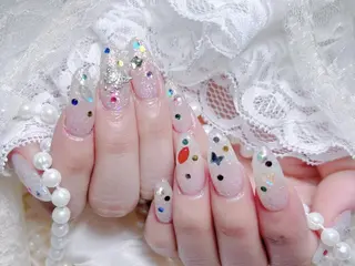 ネイル りんか🪽 ワンホンネイル🍬のネイルデザイン