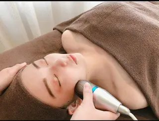 EMMA plus．のマツエク・マツパデザイン