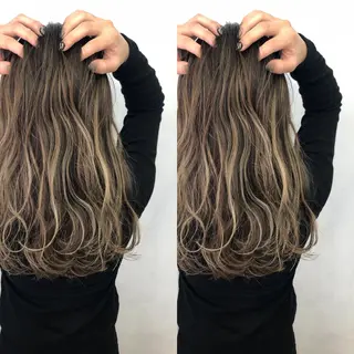 セミロング ブリーチカラーレイヤ ーカット🦋annaのヘアスタイル