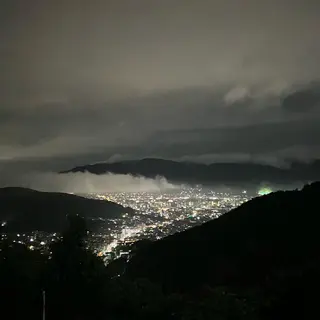 TIDEHAIR SHIHOのヘアスタイル